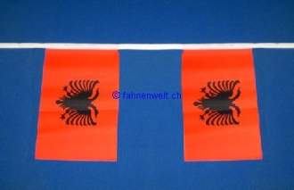 Fahnenkette Albanien gedruckt aus Stoff | 30 Fahnen 15 x 22.5 cm 9 m lang