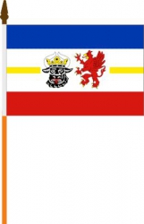 Mecklenburg-Vorpommern Fahne am Stab gedruckt | 30 x 45 cm