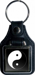 Yin Yang mit scharzem Hintergrund Schlüsselanhänger aus Metall und Kunstleder | ca. 37 X 85 mm
