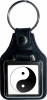 Yin Yang mit weissem Hintergrund Schlüsselanhänger aus Metall und Kunstleder | ca. 37 X 85 mm