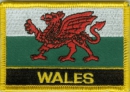 Patch Sticker mit Schriftzug zum aufbügeln Wales | 5.5 x 9 cm
